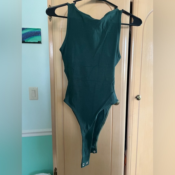 Alphalete asymmetrical bodysuit - Picture 2 of 3